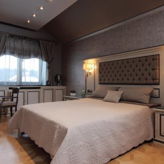 Neoclassical bedroom in soothing colors