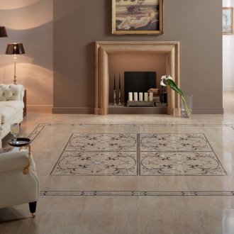 Бежови мебели в хола с камина във френски стил