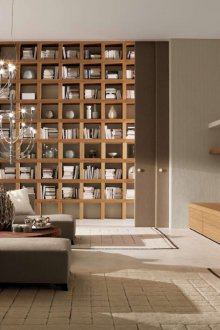 Необичайна модерна всекидневна с плъзгащи се врати.