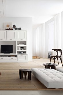 Модерен хол в светли цветове