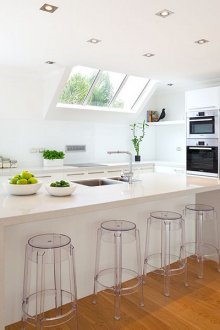 Фантастични прозрачни бар столове