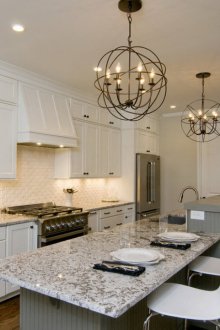 Полилеи от ковано желязо с имитация на свещи