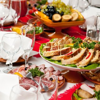 Настройка на празничната маса