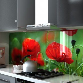 Червена и зелена престилка в кухнята