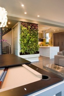 Еко салон с маса за билярд