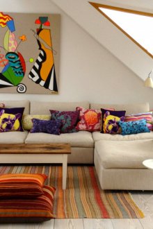 Ярките възглавници могат да разнообразят всеки интериор