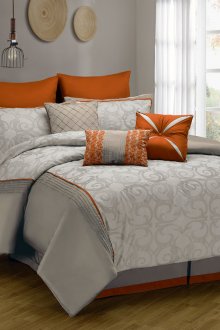 Възглавници като ярък акцент в декора на леглото