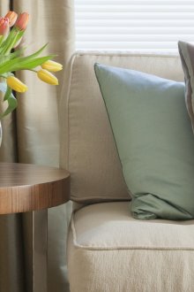 Възглавници в пастелни цветове за спокоен интериор