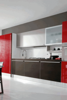 Венге, бели и червени цветове в интериора на кухнята