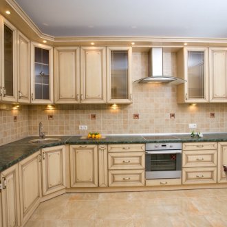 Бежова кухня