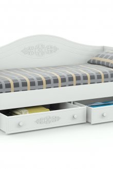 Бяло легло с чекмеджета за детска стая