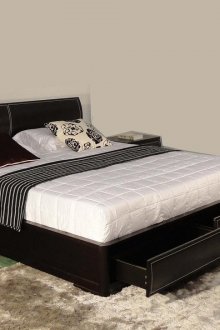 Черно стилно легло с чекмеджета