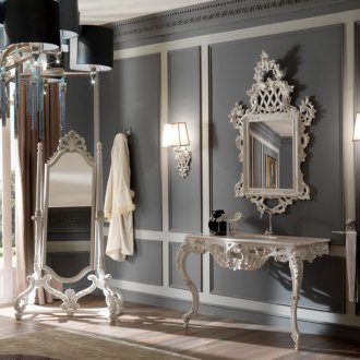 Тоалетка и огледало в италианския интериор