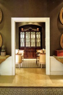 Италиански декор в коридора