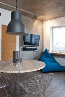 Метални мебели в интериора на кухнята