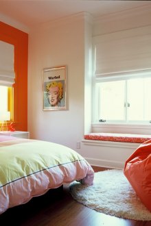 Оранжеви акценти за стена и спалня