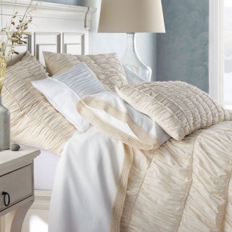 아름다운 베이지색과 흰색 침실