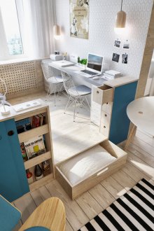 Подиум със спално и работно място в хола