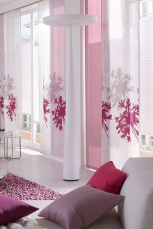 Розов и бял хол