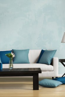 Светлосини стени в хола