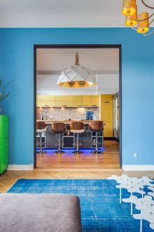 Сини стени в хола