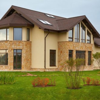 Остъкляваща фасада на вилата