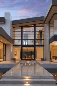 Остъкляване на красива голяма стилна къща