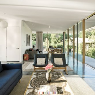 Остъкляване на приземния етаж на къщата