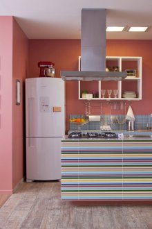 Розови стени в интериора на кухнята