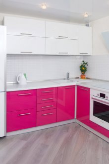 Бяло-розов ъглов комплект