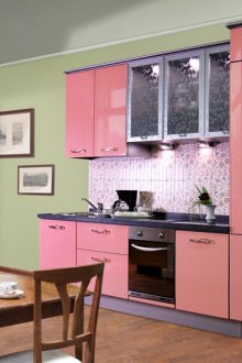 Черен и розов кухненски комплект