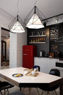 Преграда между кухнята и хола в интериора на таванското помещение