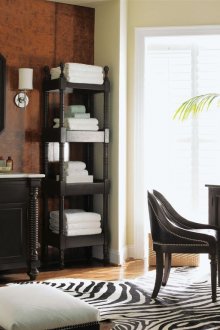 Черно стилно обзавеждане за баня в стил арт деко