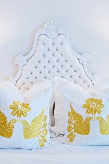 Bilik tidur putih kuning