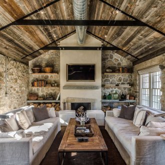 Дивани, маси и рафтове за кънтри стил