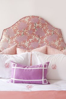 Меко тапицерия в нежни цветове