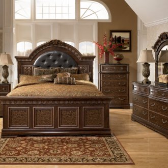 Мебели от естествено дърво за спалня в кънтри стил