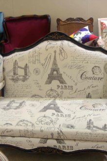 Уютен диван за френски стил кънтри