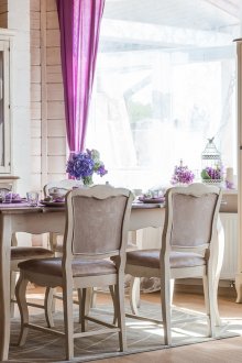 Мебели за хранене в кънтри стил