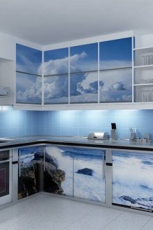 Син и бял ъглов кухненски комплект