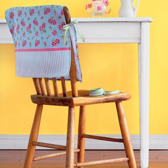 Декоративно розово-синьо покривало за стол