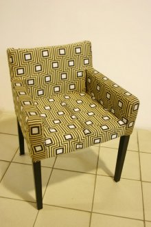 Покритие за стол с геометричен модел