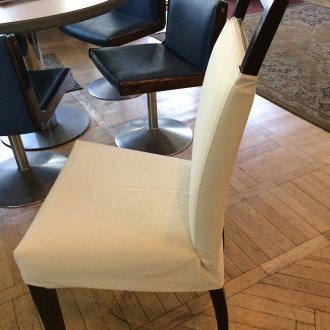 Бежово стилно покритие за стол