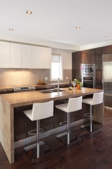 Бежови плотове в кухнята