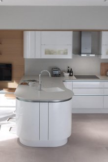 Бежов под в кухнята