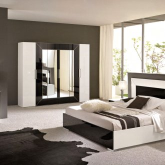 Bilik tidur hitam dan putih dalam gaya klasik