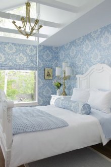 Bilik Tidur Klasik Putih dan Biru