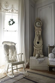 Shabby Chic Living Room Clock