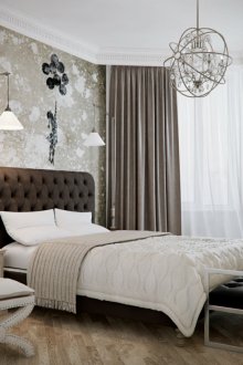 Tekstil berwarna kuning dalam bilik tidur