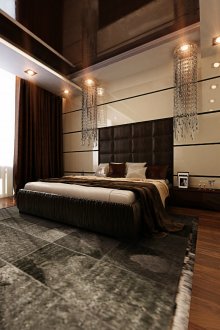 Beige glossy wall di bilik tidur.